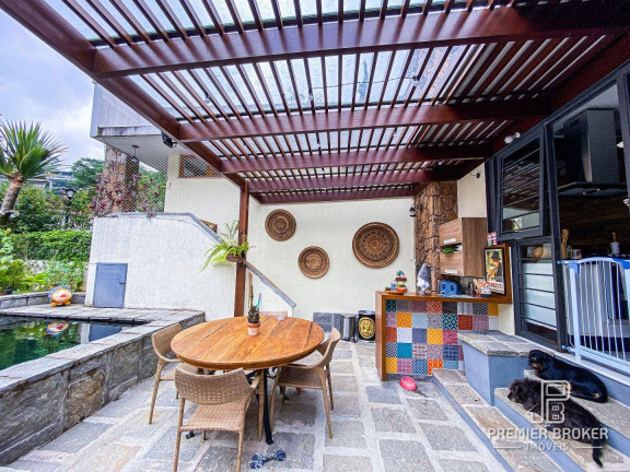 Imagem Casa com 3 Quartos à Venda, 150 m² em Comary - Teresópolis
