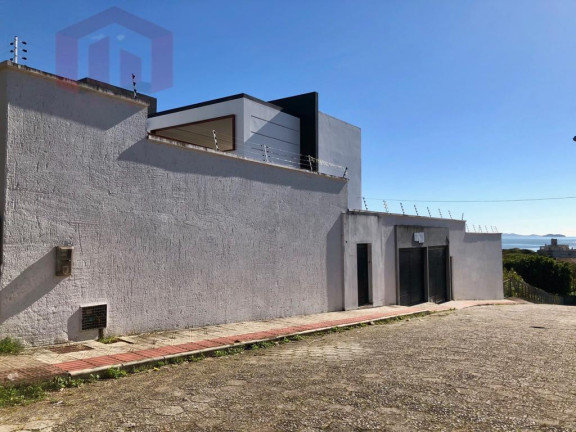 Imagem Imóvel com 8 Quartos à Venda, 760 m² Imagem Imóvel com 8 Quartos à Venda, 760 m²