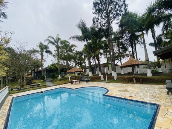 Imóvel com 5 Quartos à Venda, 1.000 m² em Centro - Ibiúna