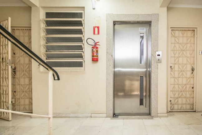 Imagem Apartamento com 3 Quartos à Venda, 109 m² em Auxiliadora - Porto Alegre Imagem Apartamento com 3 Quartos à Venda, 109 m² em Auxiliadora - Porto Alegre