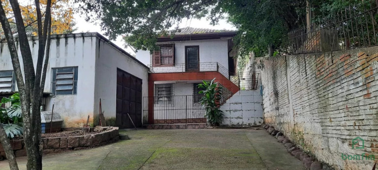 Casa com 3 Quartos à Venda, 300 m² em Vila Nova - Porto Alegre