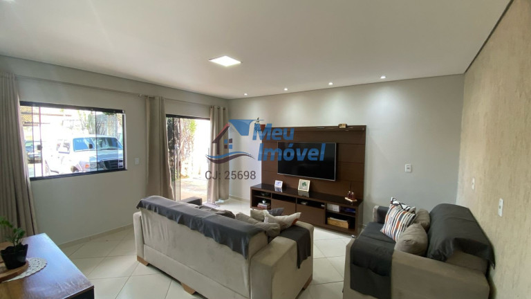 Imagem Casa com 3 Quartos à Venda, 400 m² em Taguatinga Norte (taguatinga) - Brasília Imagem Casa com 3 Quartos à Venda, 400 m² em Taguatinga Norte (taguatinga) - Brasília