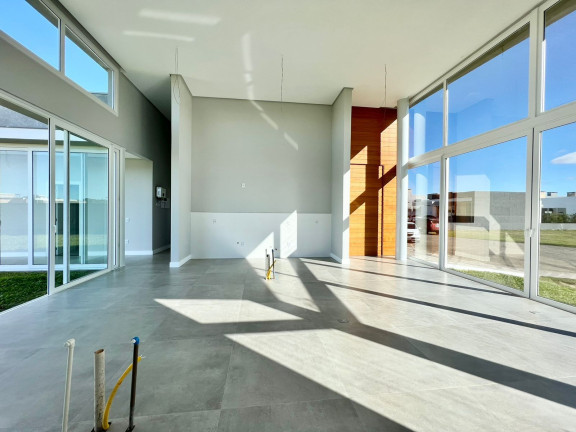 Imagem Casa com 3 Quartos à Venda, 400 m² em Caburé - Xangri-lá Imagem Casa com 3 Quartos à Venda, 400 m² em Caburé - Xangri-lá
