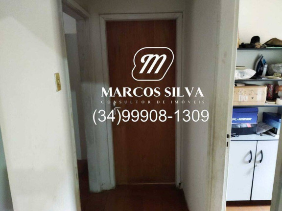 Imagem Casa com 3 Quartos à Venda, 300 m² em Segismundo Pereira - Uberlândia