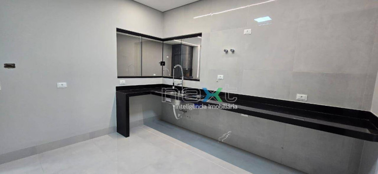 Imagem Casa com 4 Quartos à Venda, 220 m² em Vila Carlota - Campo Grande