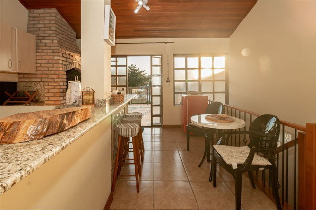 Imagem Casa com 3 Quartos à Venda, 200 m² em Jardim Planalto - Porto Alegre
