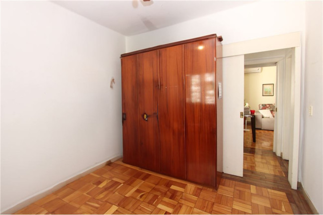 Imagem Imóvel com 2 Quartos à Venda,  em Petrópolis - Porto Alegre