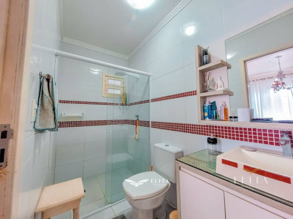 Imagem Casa com 4 Quartos à Venda, 240 m² em Centro - Barra Velha