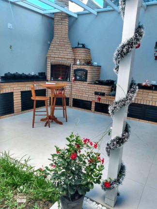 Imagem Sobrado com 4 Quartos à Venda, 202 m² em Cajuru - Curitiba