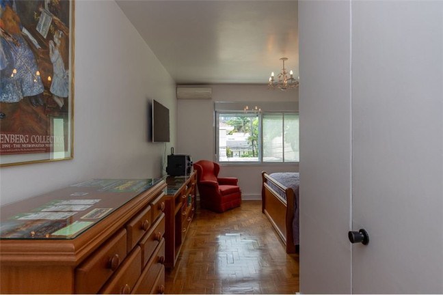 Imagem Casa com 4 Quartos à Venda, 300 m² em Moema - São Paulo