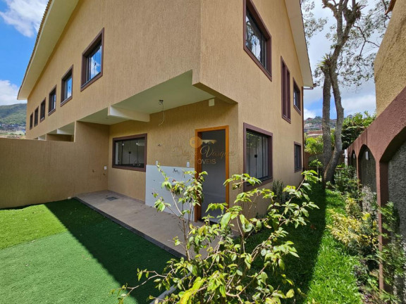Imagem Casa com 3 Quartos à Venda, 116 m² em Nossa Senhora De Fátima - Teresópolis