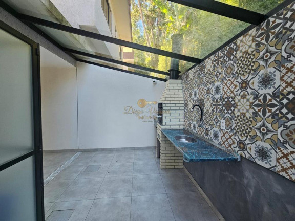 Imagem Casa com 4 Quartos à Venda, 148 m² em Várzea - Teresópolis