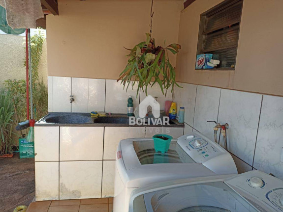 Imagem Casa com 3 Quartos à Venda, 200 m² em Setor Afonso Pena - Itumbiara