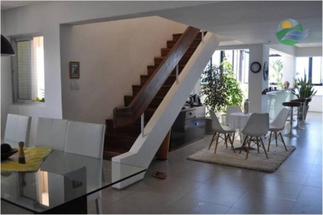 Imagem Cobertura com 4 Quartos à Venda, 323 m²