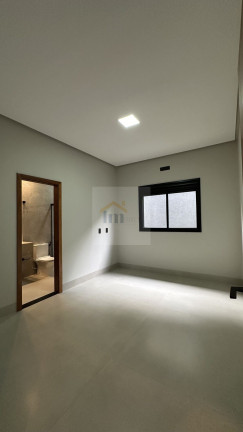 Imagem Casa com 3 Quartos à Venda, 241 m² em Jardim América - Goiânia Imagem Casa com 3 Quartos à Venda, 241 m² em Jardim América - Goiânia