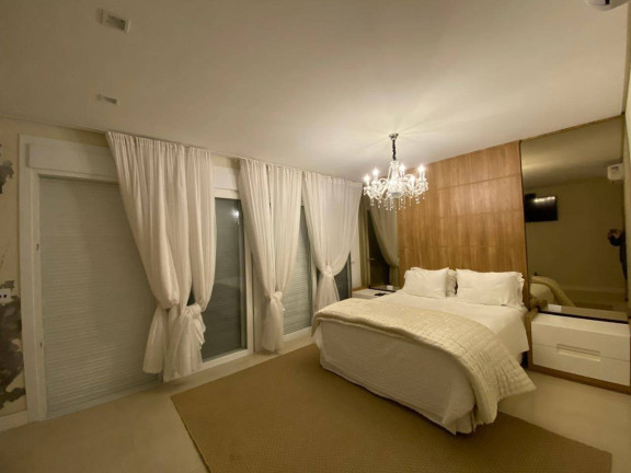 Casa com 5 Quartos à Venda,  em Centro - Xangri-lá