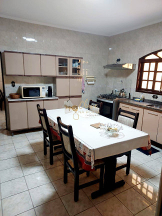 Imagem Casa com 5 Quartos à Venda, 250 m² em Jardim Senice - São Paulo