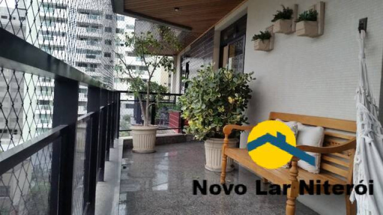 Foto do imóvel Apartamento com 3 Quartos à Venda, 215 m² em Santa Rosa - Niterói