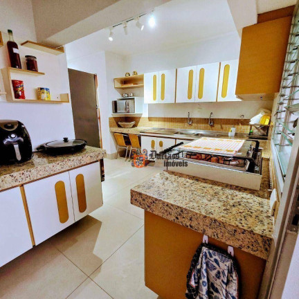 Imagem Apartamento com 4 Quartos à Venda, 194 m² em Jardim Astúrias - Guarujá