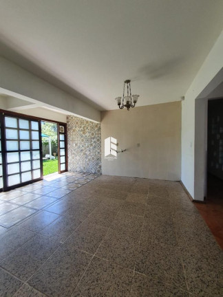 Imagem Casa com 3 Quartos à Venda, 180 m² em Camobi - Santa Maria