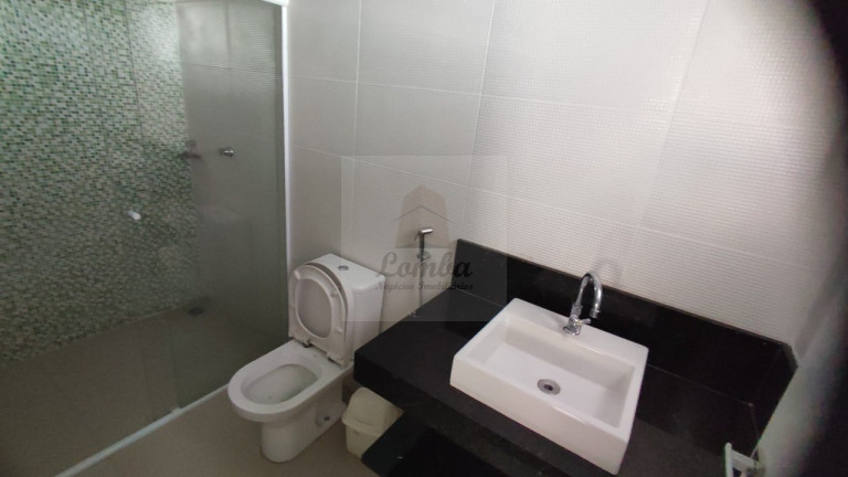 Imagem Casa com 5 Quartos para Alugar, 382 m² em Jardim Itália - Cuiabá