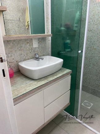 Imagem Apartamento com 2 Quartos à Venda, 65 m² em Centro - Balneário Camboriú
