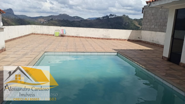 Casa com 3 Quartos à Venda, 300 m² em Jardim Califórnia - Nova Friburgo