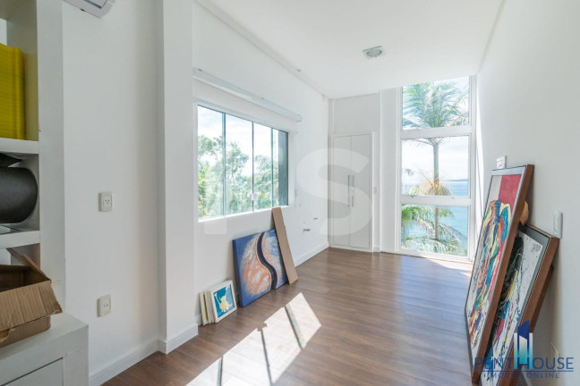 Imagem Casa com 5 Quartos à Venda, 850 m² em Praia Do Estaleirinho - Balneário Camboriú