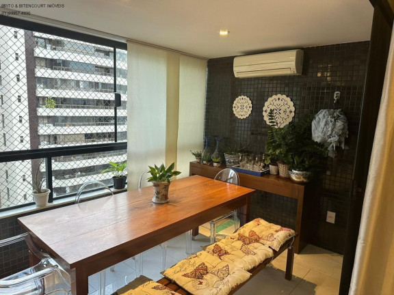 Imagem Imóvel com 4 Quartos à Venda, 226 m² em Pituba - Salvador Imagem Imóvel com 4 Quartos à Venda, 226 m² em Pituba - Salvador