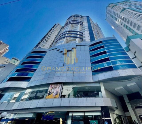 Imagem Apartamento com 2 Quartos à Venda, 80 m² em Centro - Balneário Camboriú