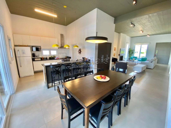 Imagem Casa com 5 Quartos à Venda, 223 m² em Condominio Green Village - Xangri-lá Imagem Casa com 5 Quartos à Venda, 223 m² em Condominio Green Village - Xangri-lá
