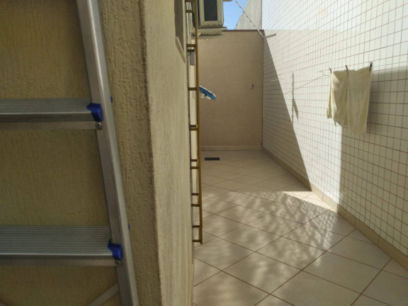 Imagem Casa com 3 Quartos à Venda, 300 m² em Residencial Estoril - Taubaté Imagem Casa com 3 Quartos à Venda, 300 m² em Residencial Estoril - Taubaté