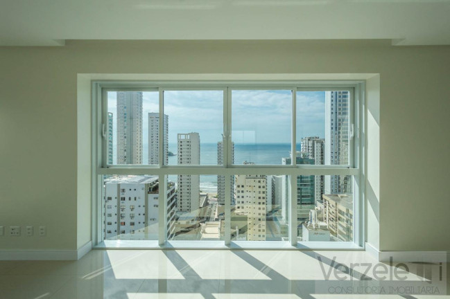 Imagem Apartamento com 4 Quartos à Venda, 146 m² em Centro - Balneário Camboriú Imagem Apartamento com 4 Quartos à Venda, 146 m² em Centro - Balneário Camboriú