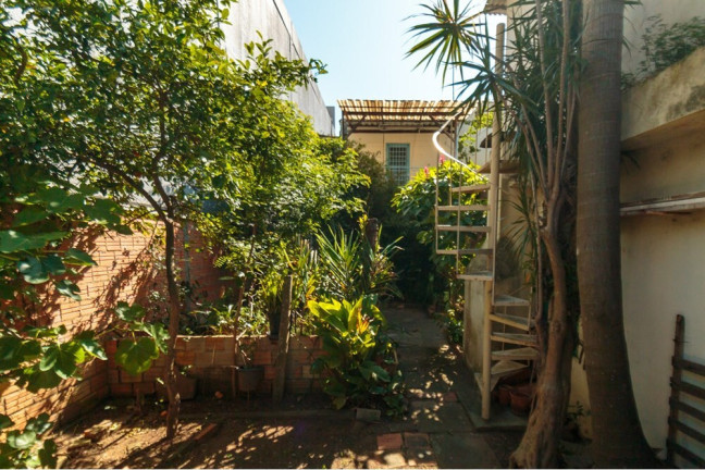Imagem Casa com 3 Quartos à Venda, 195 m² em Santa Maria Goretti - Porto Alegre Imagem Casa com 3 Quartos à Venda, 195 m² em Santa Maria Goretti - Porto Alegre