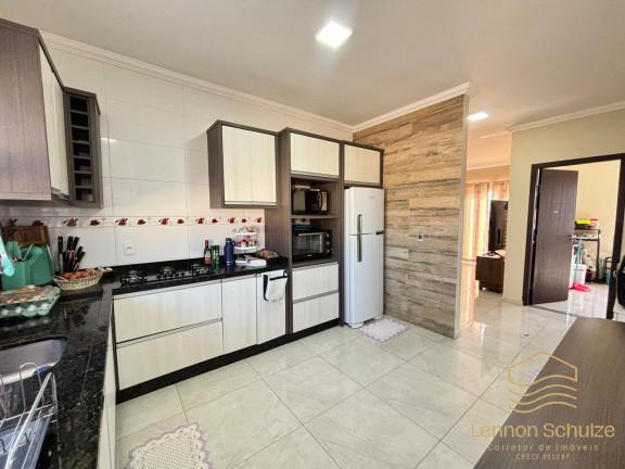 Imagem Casa com 9 Quartos à Venda, 520 m² em Centro - Balneário Barra Do Sul Imagem Casa com 9 Quartos à Venda, 520 m² em Centro - Balneário Barra Do Sul