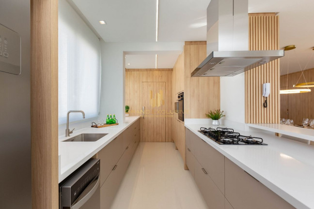 Imagem Cobertura com 3 Quartos à Venda, 242 m² em Centro - Balneário Camboriú Imagem Cobertura com 3 Quartos à Venda, 242 m² em Centro - Balneário Camboriú