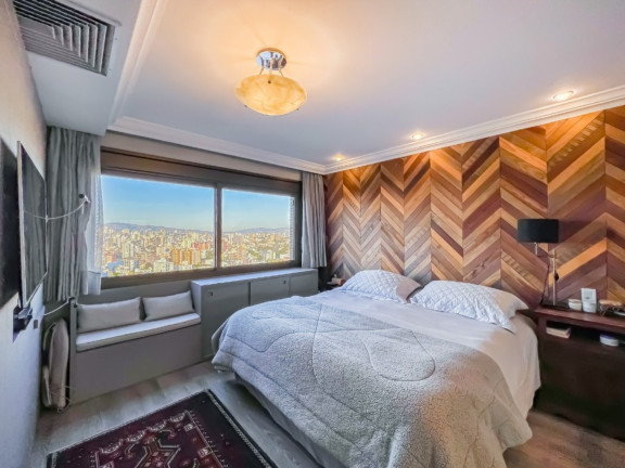 Imagem Imóvel com 3 Quartos à Venda, 243 m² em Rio Branco - Porto Alegre Imagem Imóvel com 3 Quartos à Venda, 243 m² em Rio Branco - Porto Alegre