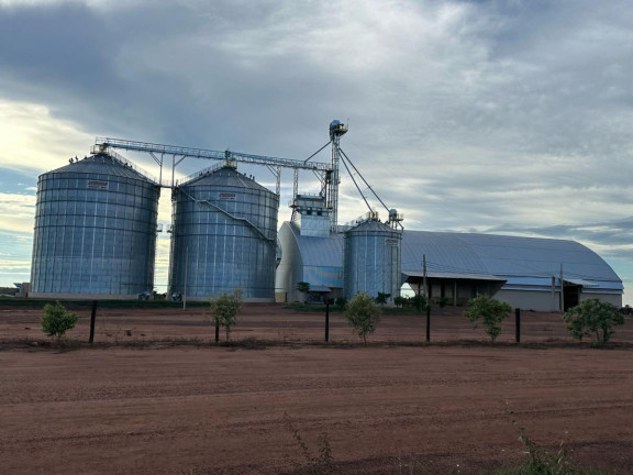 Imagem Fazenda à Venda, 9.700 m² em Rural - Pontes E Lacerda Imagem Fazenda à Venda, 9.700 m² em Rural - Pontes E Lacerda