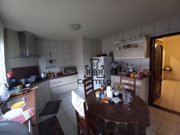Imagem Sobrado com 4 Quartos à Venda, 183 m² em Industrial - Londrina