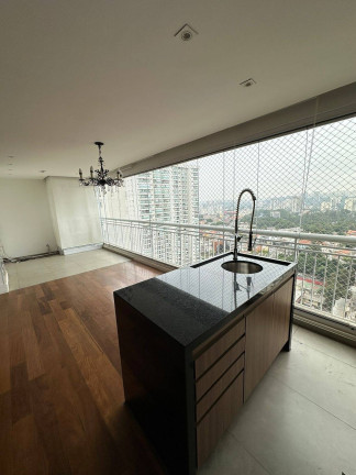 Apartamento com 3 Quartos para Alugar, 135 m² em Santo Amaro - São Paulo