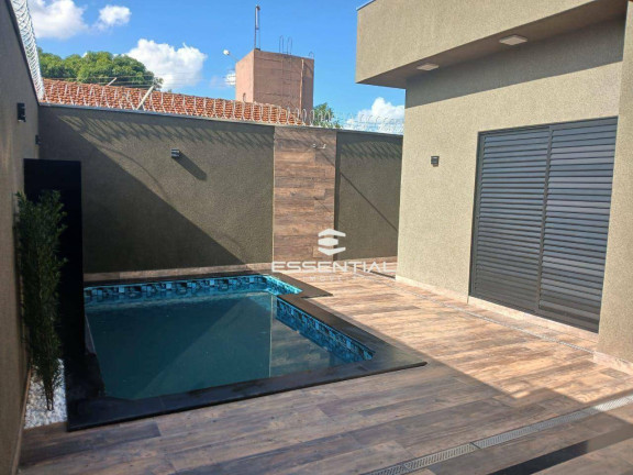 Imagem Casa com 3 Quartos à Venda, 136 m² em Estância Jockey Clube - São José Do Rio Preto