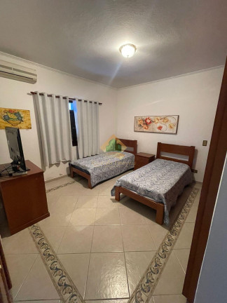 Imagem Casa com 3 Quartos à Venda, 214 m² em Barra Da Lagoa - Ubatuba Imagem Casa com 3 Quartos à Venda, 214 m² em Barra Da Lagoa - Ubatuba
