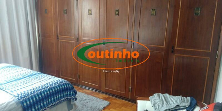 Imagem Apartamento com 3 Quartos à Venda, 127 m² em Grajaú - Rio De Janeiro Imagem Apartamento com 3 Quartos à Venda, 127 m² em Grajaú - Rio De Janeiro
