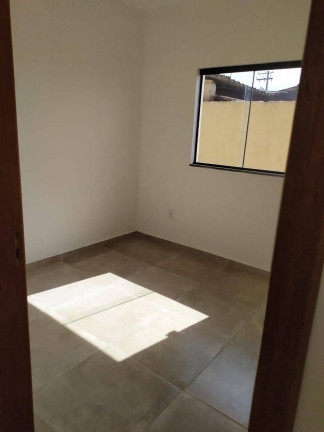 Imagem Casa com 3 Quartos à Venda, 130 m² em Residencial Estoril - Taubaté Imagem Casa com 3 Quartos à Venda, 130 m² em Residencial Estoril - Taubaté