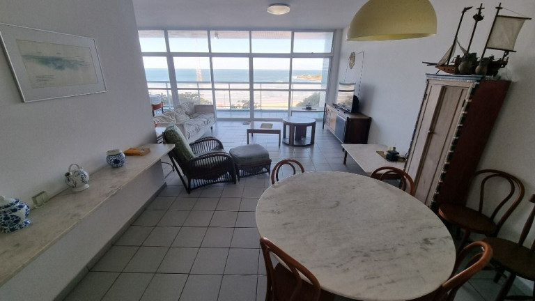 Imagem Apartamento com 3 Quartos à Venda, 198 m² em Pitangueiras - Guarujá Imagem Apartamento com 3 Quartos à Venda, 198 m² em Pitangueiras - Guarujá