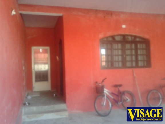 Sobrado com 3 Quartos à Venda,  em Jd. St. Marina - Jacareí