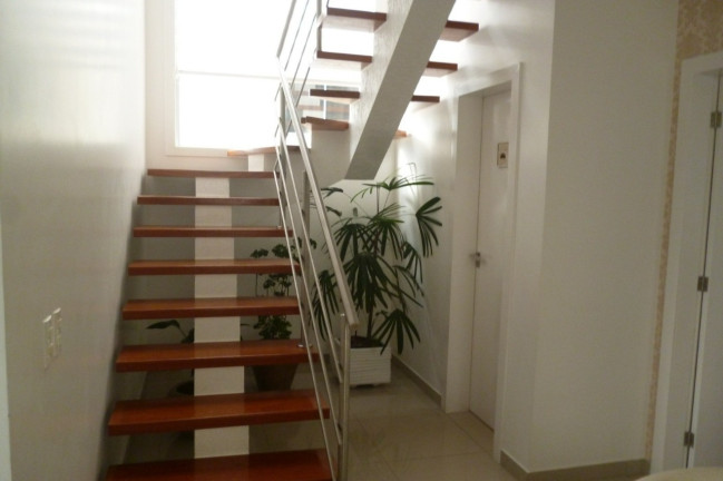 Imagem Casa com 3 Quartos à Venda, 326 m² em Forquilhinhas - São José Imagem Casa com 3 Quartos à Venda, 326 m² em Forquilhinhas - São José