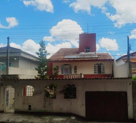 Sobrado com 8 Quartos à Venda, 352 m² em Barbosas - Arujá