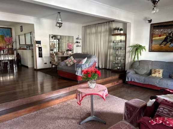 Casa com 3 Quartos à Venda, 186 m² em Embaré - Santos