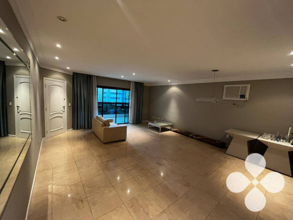 Imóvel com 3 Quartos à Venda, 214 m² em Gonzaga - Santos